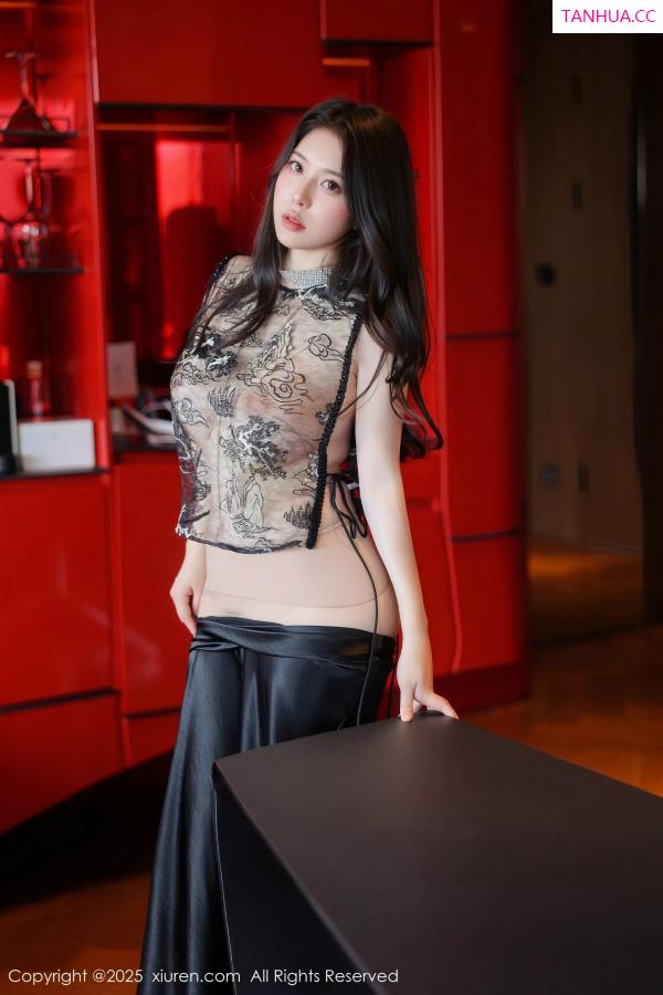 白茹雪  [XiuRen]高清写真图 2025.06.03 No.10357 白茹雪abby 蕾丝服饰第32张图片